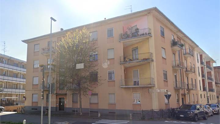 NOVARA BICOCCA TRE LOCALI