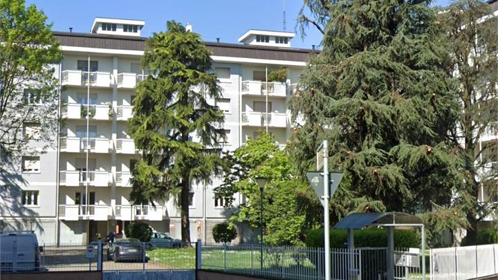 ZONA S.ANTONIO . 3 LOCALI E SERVIZI 